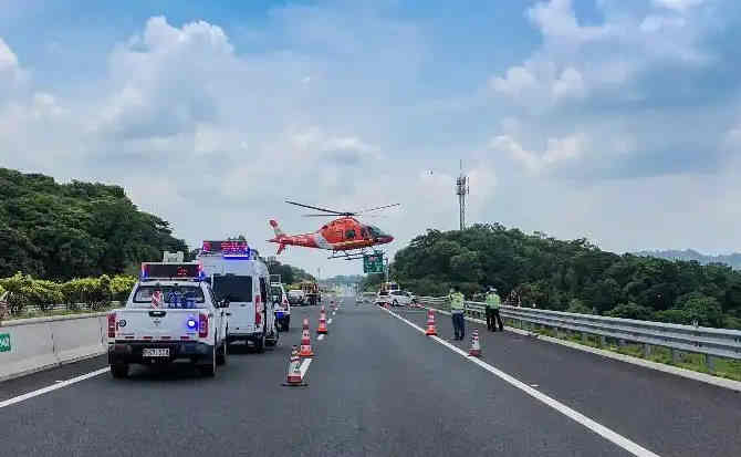 坡头区高速公路汽车救援案例